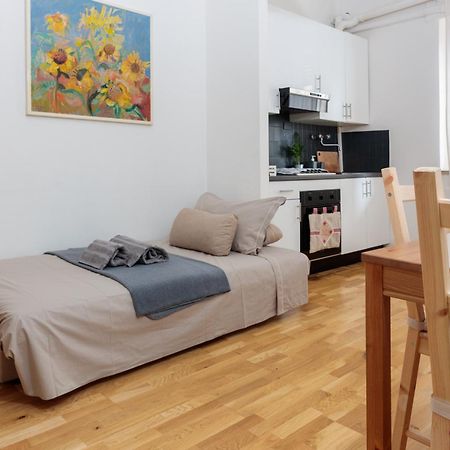 Welcome To • Lotus Home • Verona Buitenkant foto